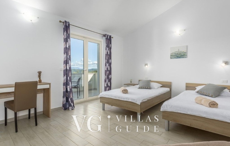 Villa Melli with pool, Whirlpool and panoramic View Schlafzimmer