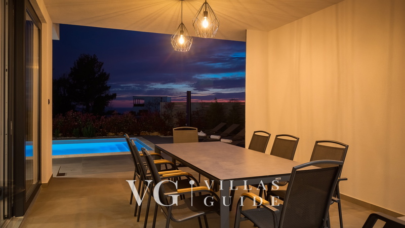 Villa Tonka Additional content