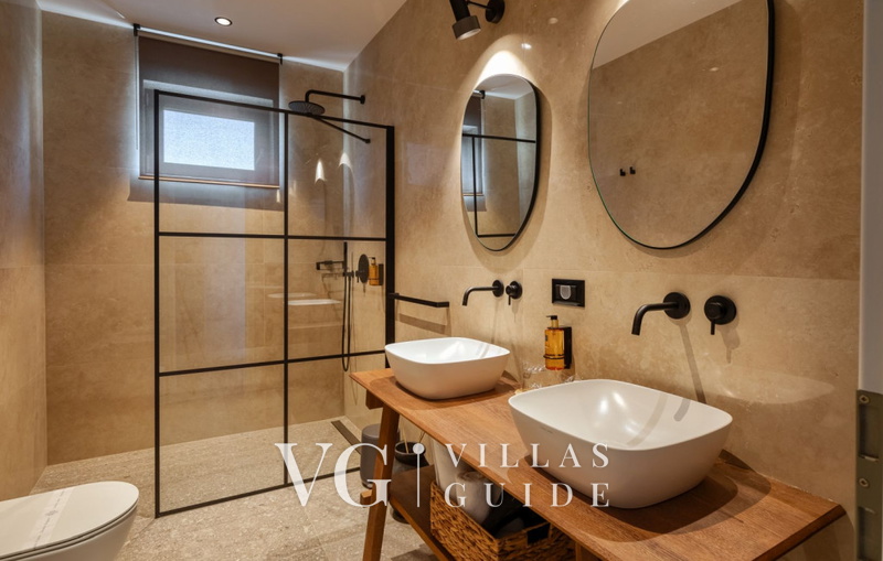 Villa Pedena Bathroom