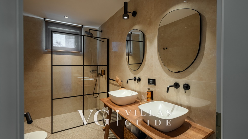 Villa Pedena Bathroom