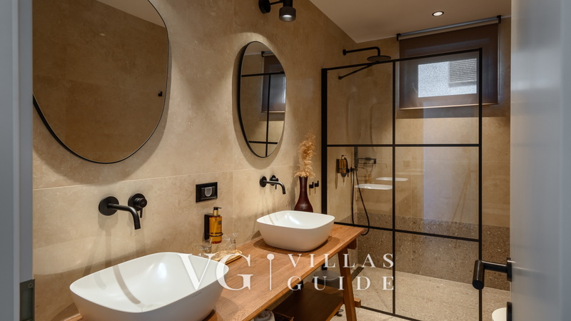Villa Pedena Bathroom