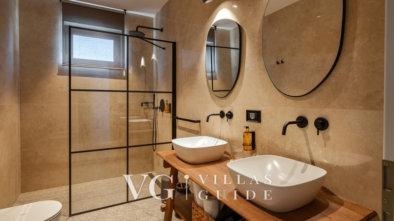 Villa Pedena Bathroom
