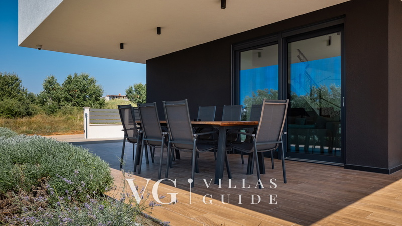 Villa Cormoran Additional content