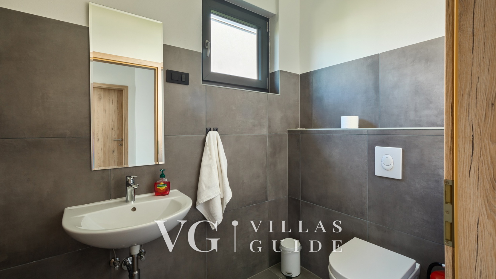 Villa Cormoran Guest toilet