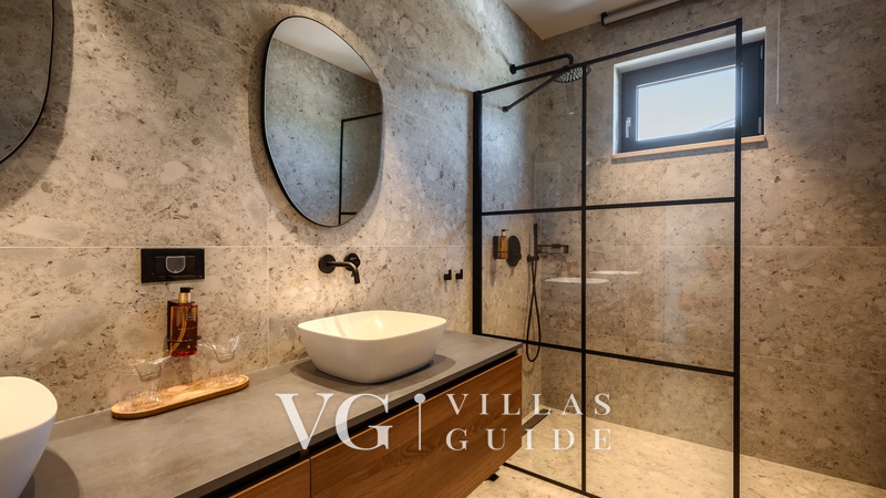 Villa Curitico Bathroom
