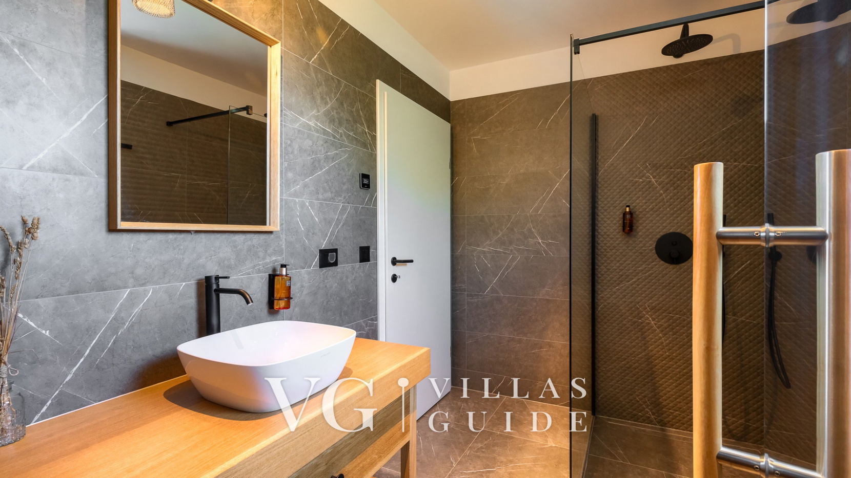 Villa Albona Guest toilet