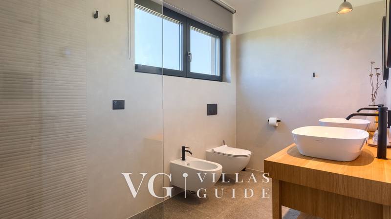 Villa Albona Bathroom
