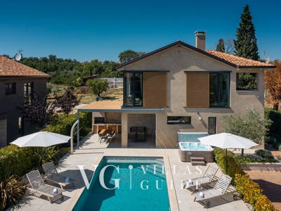 Villa Vallis Garden and property exterior