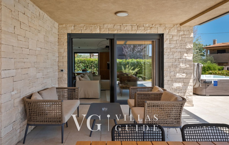 Villa Vallis Additional content