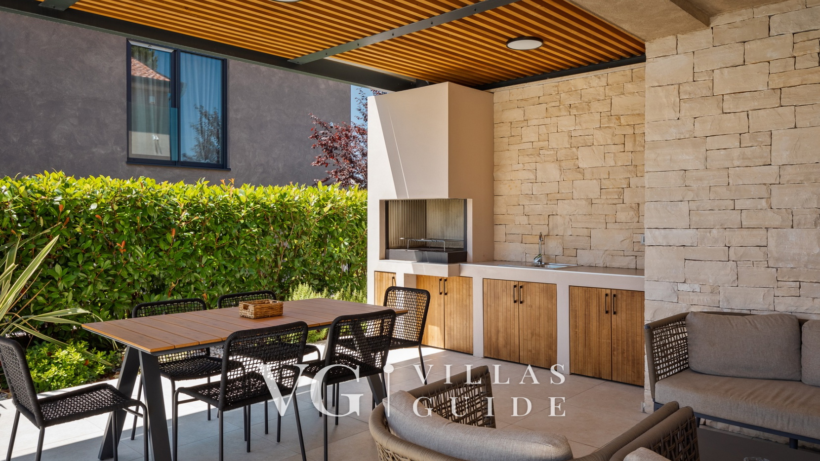 Villa Vallis Additional content