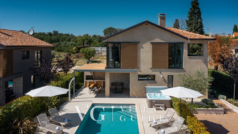 Villa Vallis Garden and property exterior