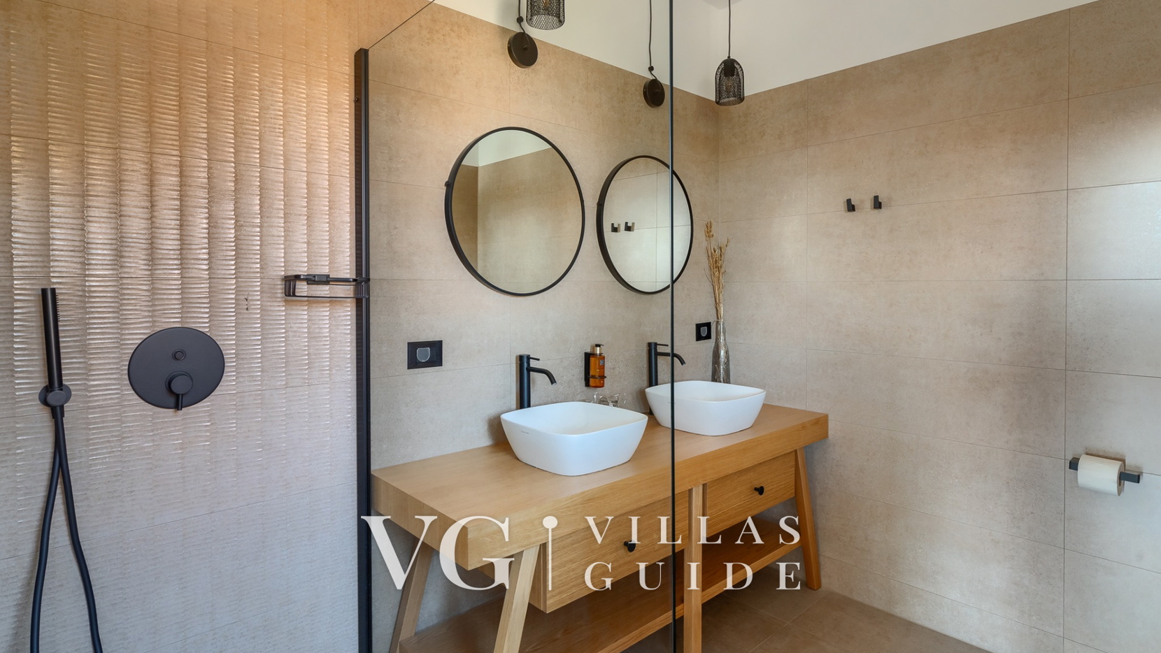 Villa Vallis Bathroom