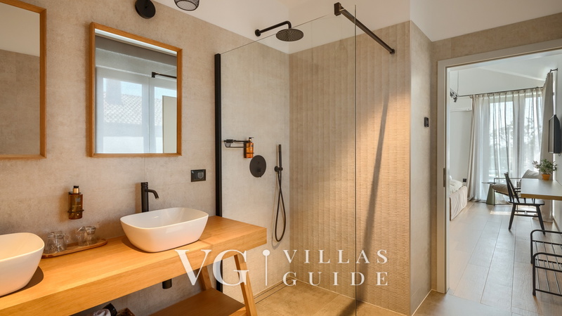 Villa Vallis Bathroom