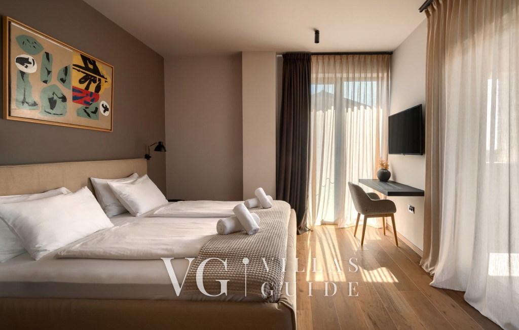 Villa San Vincenti Bedroom