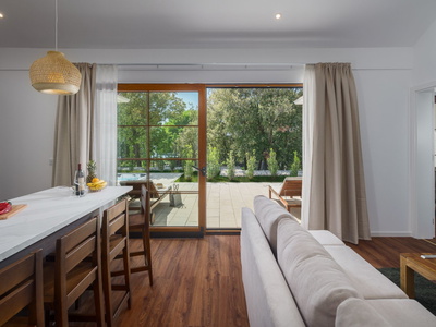 Luxury Bay Villa Porto Bus