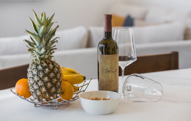 Luxury Bay Villa Porto Bus