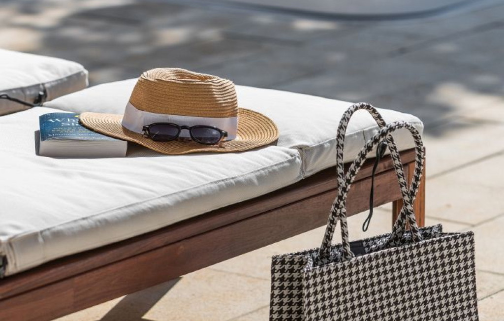 Luxury Bay Villa Porto Bus Additional content