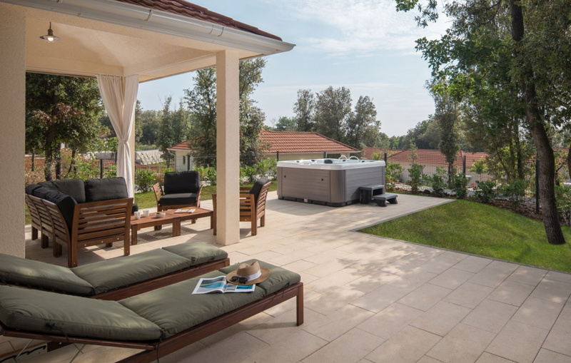 Luxury Bay Villa Porto Bus