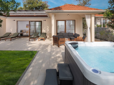 Luxury Bay Villa Porto Bus Additional content