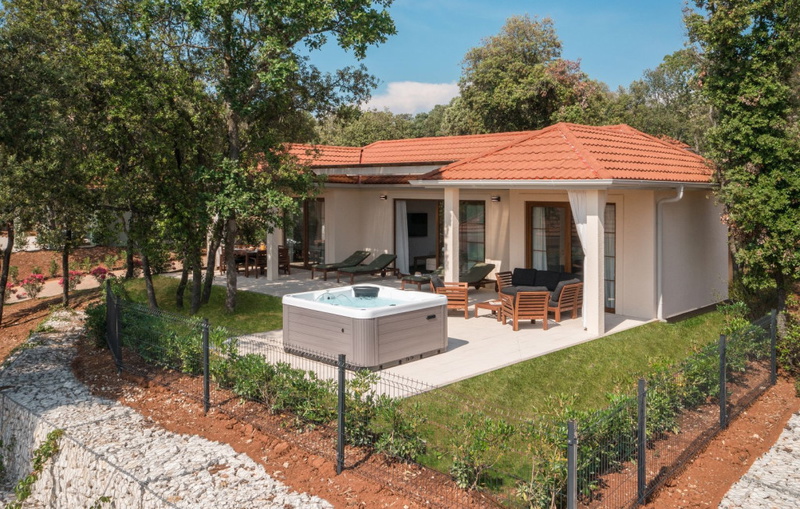 Luxury Bay Villa Porto Bus