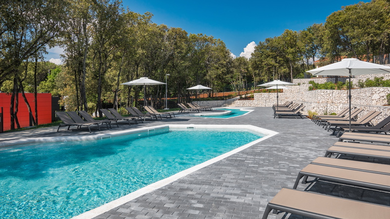 Luxury Bay Villa Porto Bus