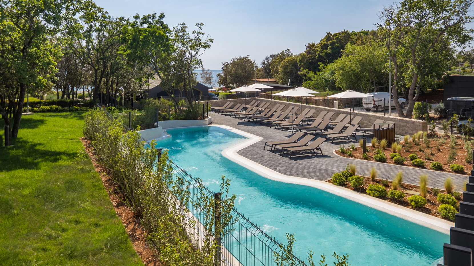 Luxury Bay Villa Porto Bus Garden and property exterior