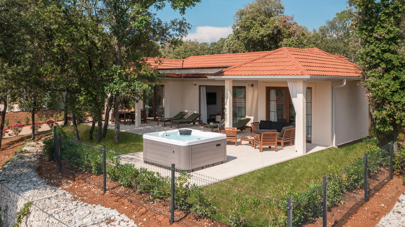 Luxury Bay Villa Porto Bus