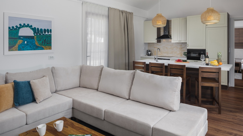 Luxury Bay Villa Porto Bus