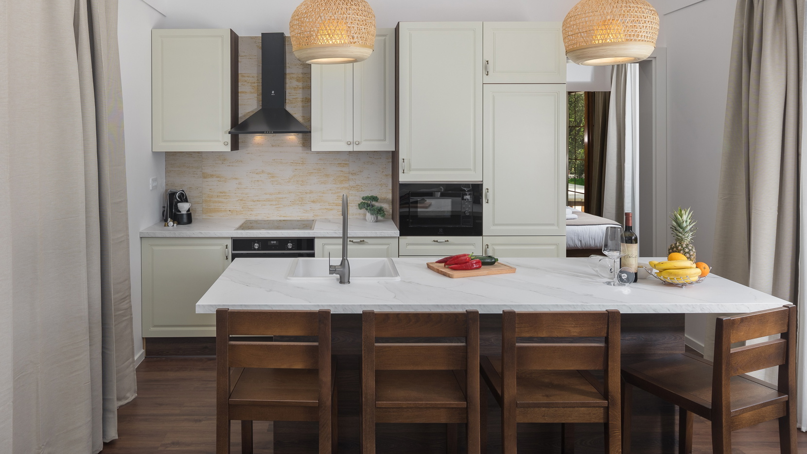 Luxury Bay Villa Porto Bus Kitchen