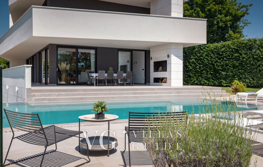 Villa 55 Garden and property exterior