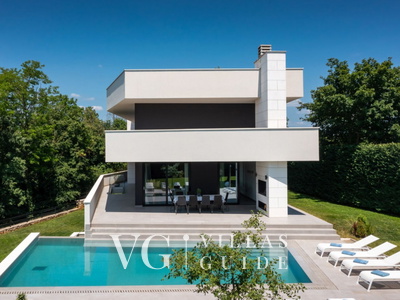 Villa 55 Garden and property exterior