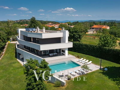 Villa 55 Garden and property exterior