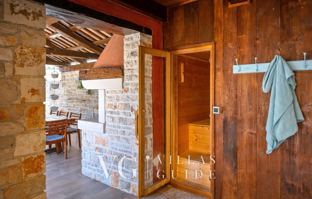 Villa Elizabeta Pool