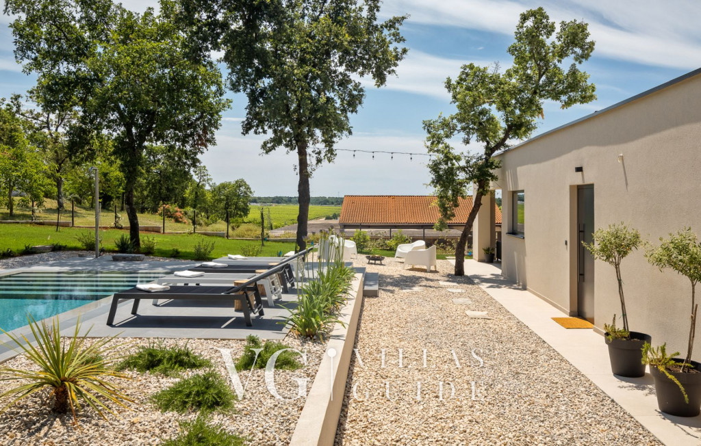 La Casetta Molindrio Garden and property exterior