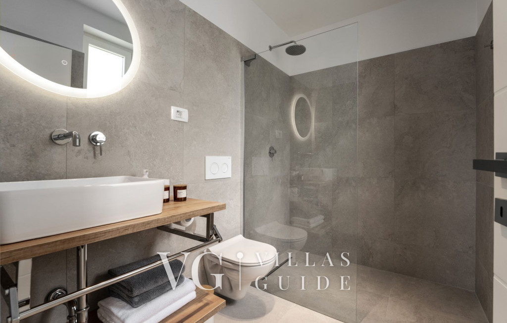 Villa Venta Bathroom