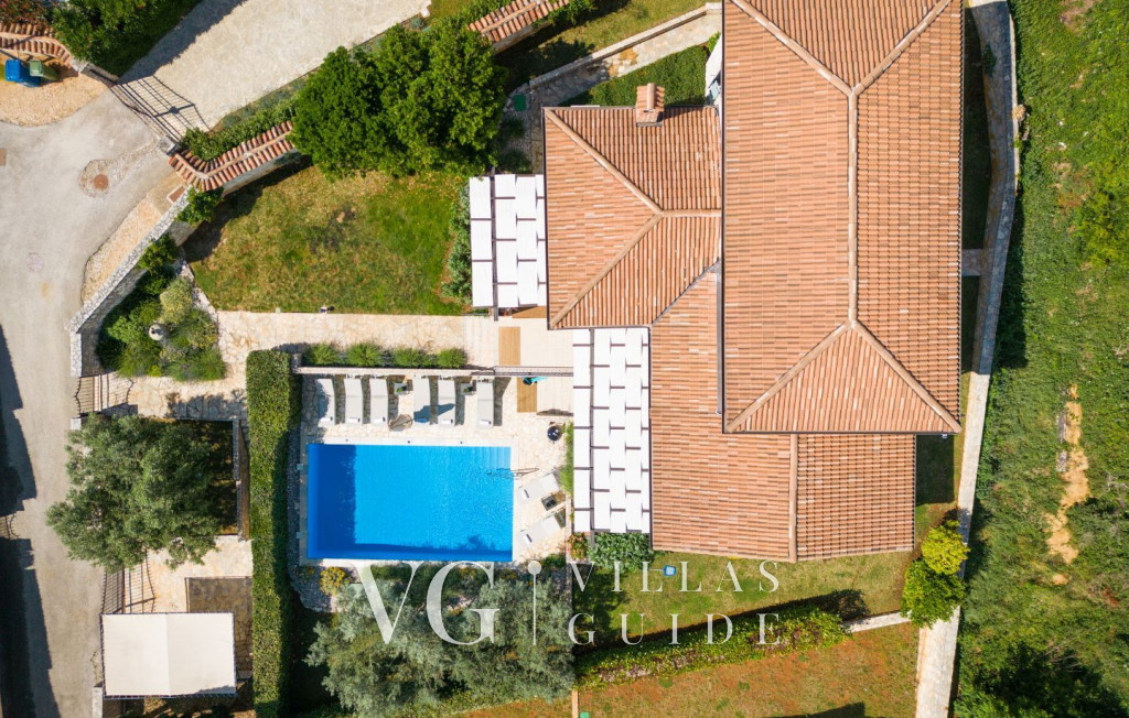 Villa Aryana Garden and property exterior