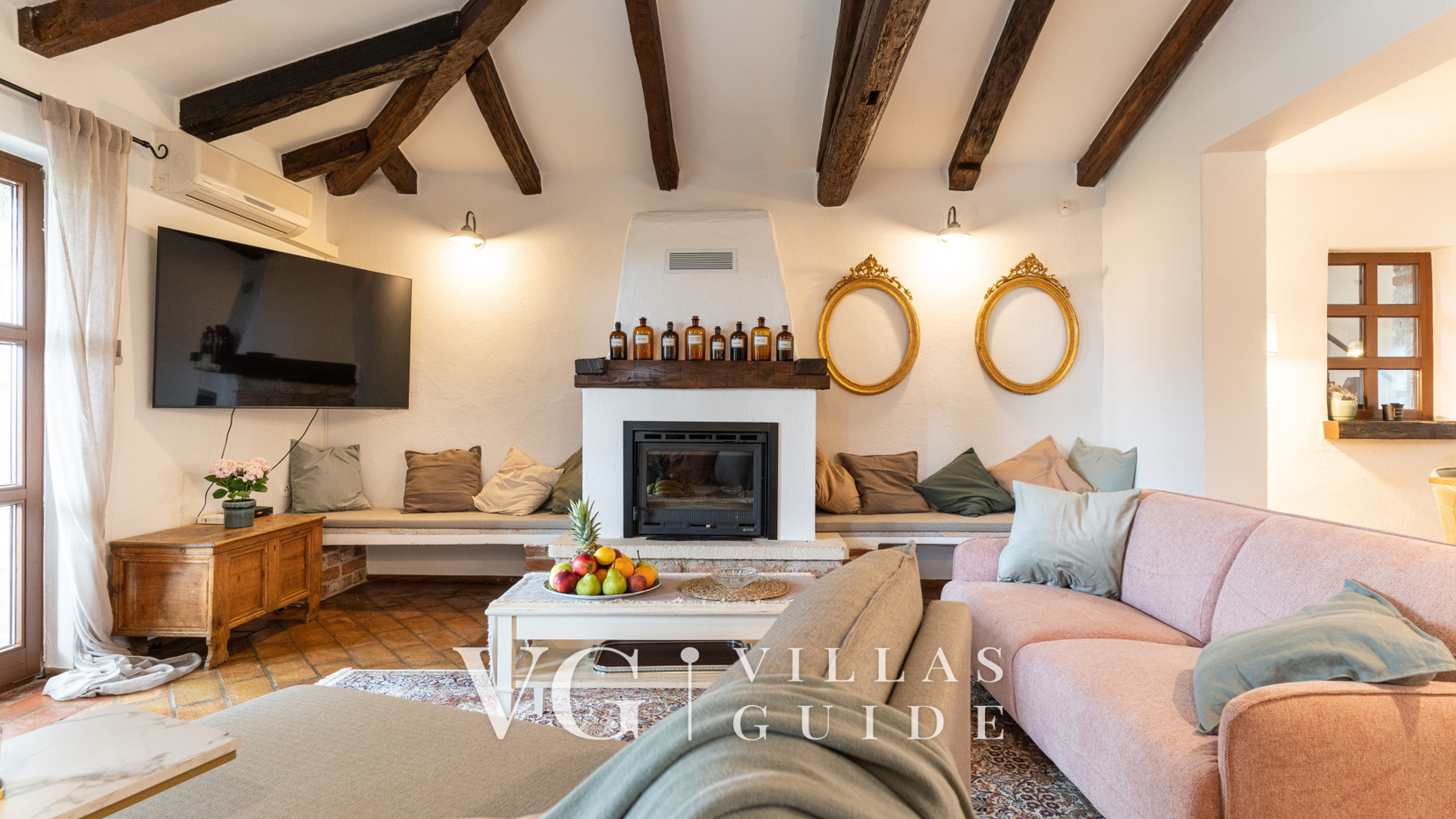 Villa Aryana Living room