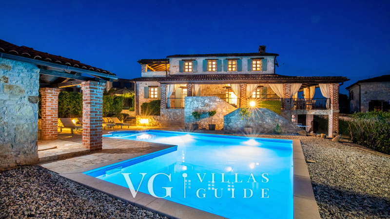 Villa Amyra Garden and property exterior