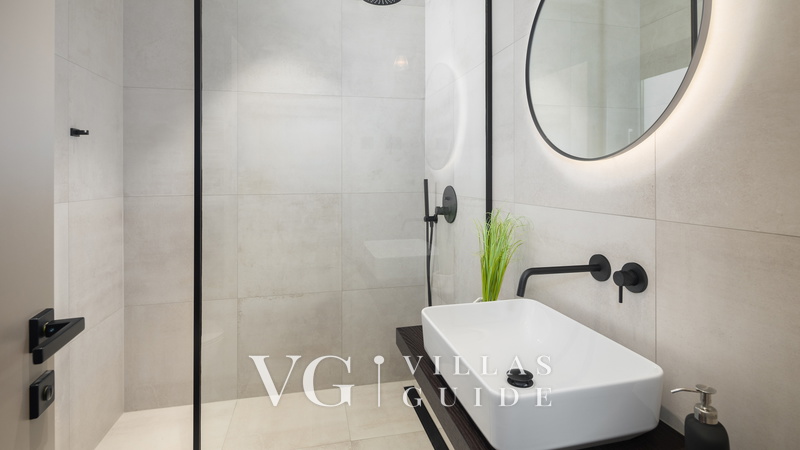 Villa Oliba Badezimmer