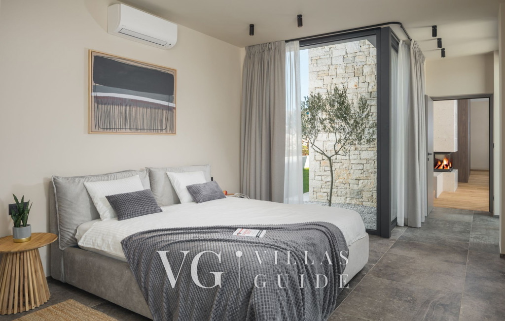 Villa Palmeta Bedroom