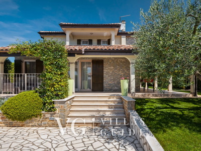 Villa Inga Garden and property exterior