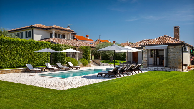 Property Buje - Kaštel