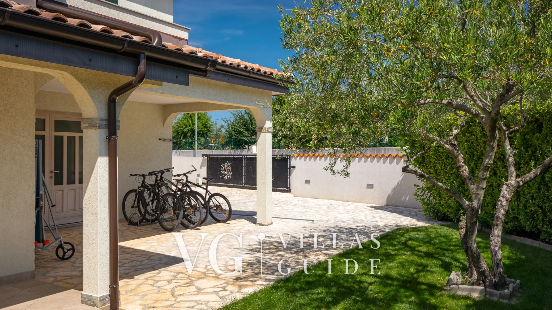 Villa Inga Garten und Außenbereich