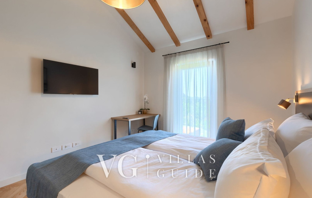 Villa Pinca Bedroom