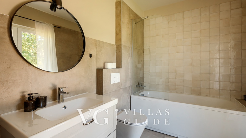 Casa San Vital Bathroom