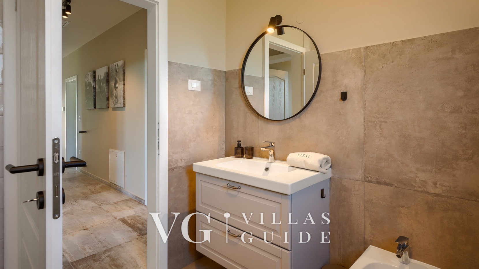 Casa San Vital Bathroom