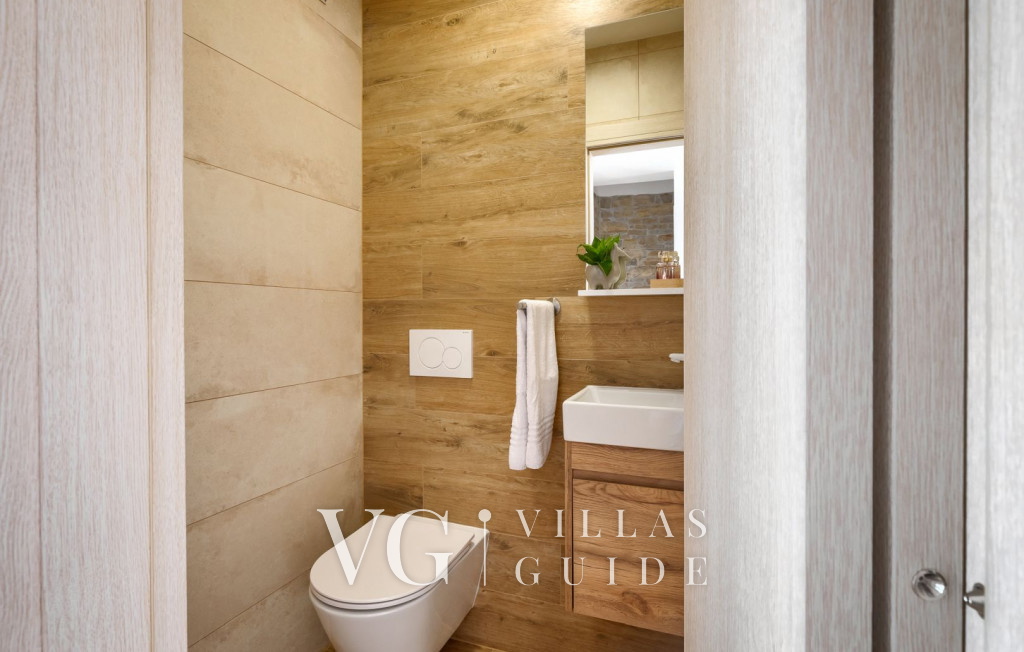 Casa Mavretići Guest toilet