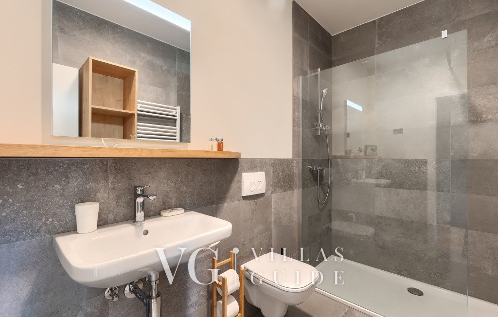 Villa Povetica Bedroom