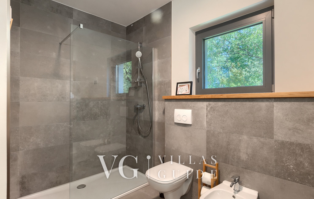 Villa Povetica Bedroom