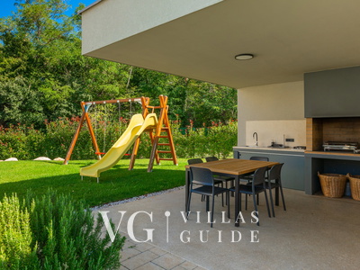 Villa Povetica Additional content